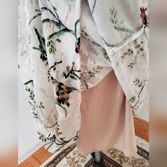 Ivy City Co. Embossed Velvet Burnout Bird Print Delaney Dress Sz.1X - Picture 5 of 7